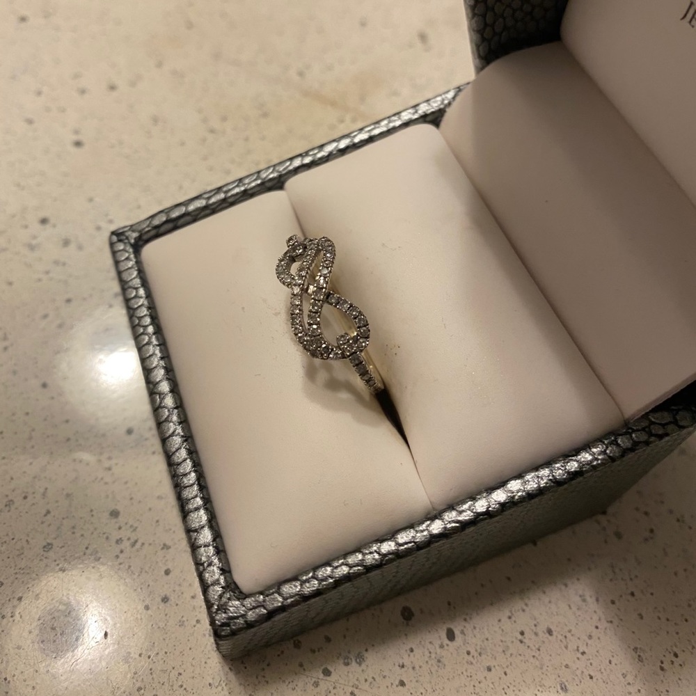 Promise ring - Picture 3 of 3